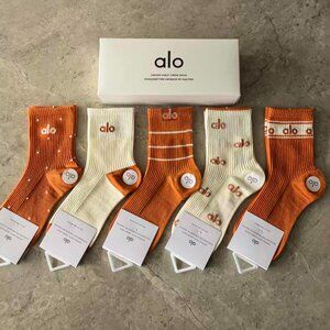 A1- ALO Yoga Women's Half-Crew Socks 5-Pair Box Set Pastel Colors